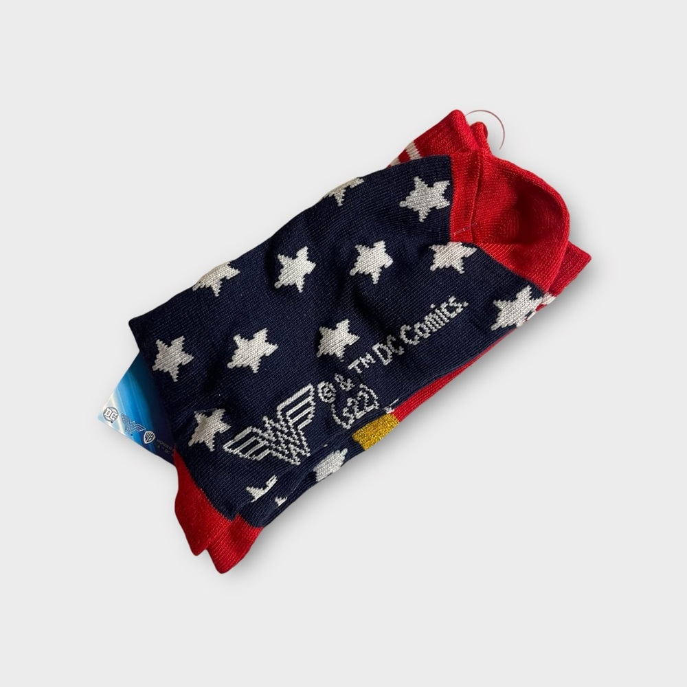 DC Comics Wonder Woman Crew Sock - Picture 3 of 3